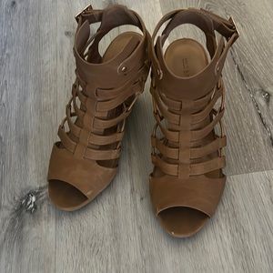 High heel cage sandals